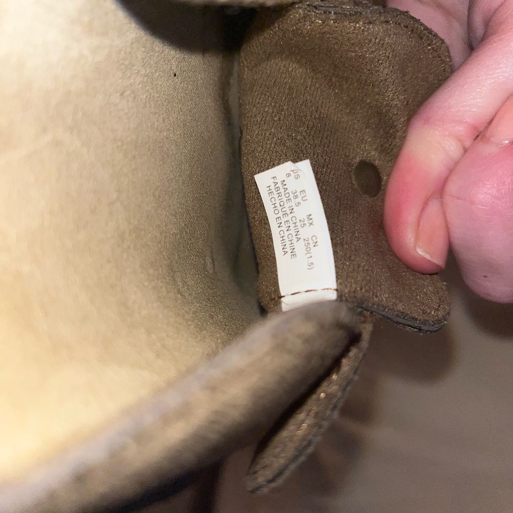 Clogs - Picture 2 of 5